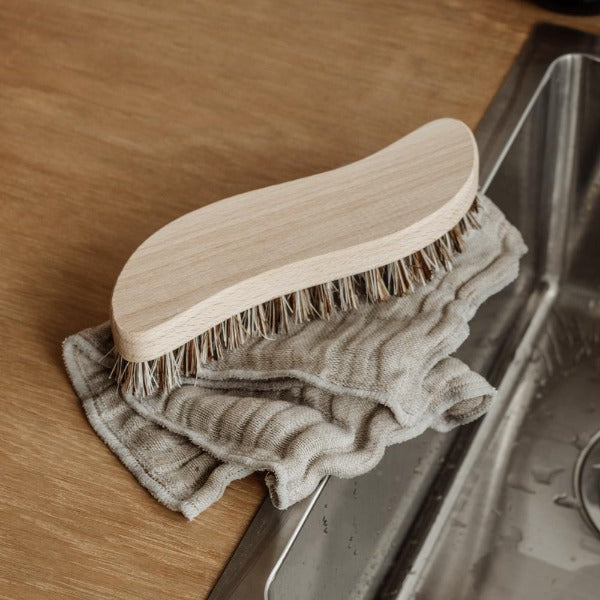 
            
                Load image into Gallery viewer, Wooden Natural Fibre Scrubbing Brush
            
        